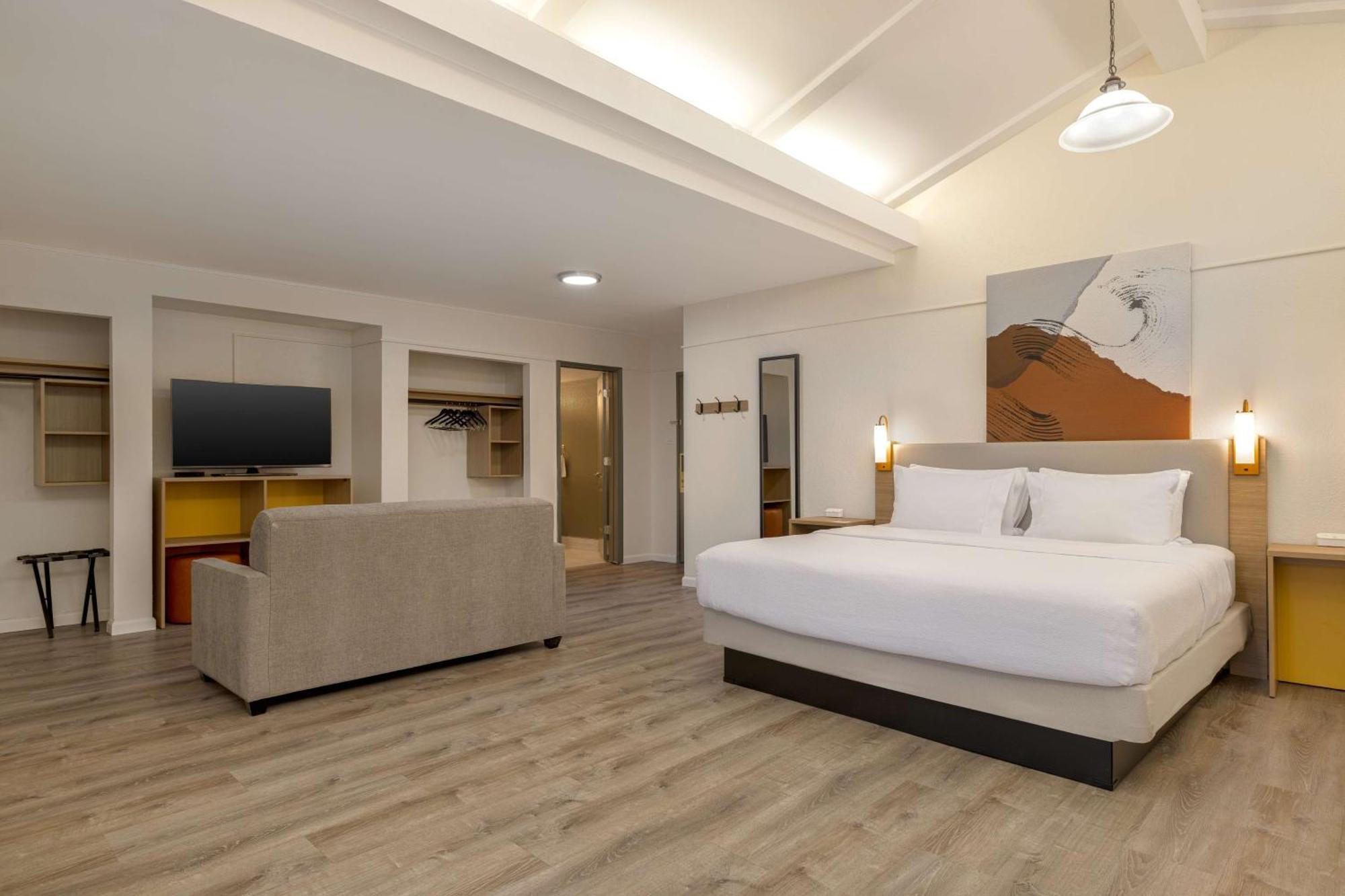 Spark By Hilton